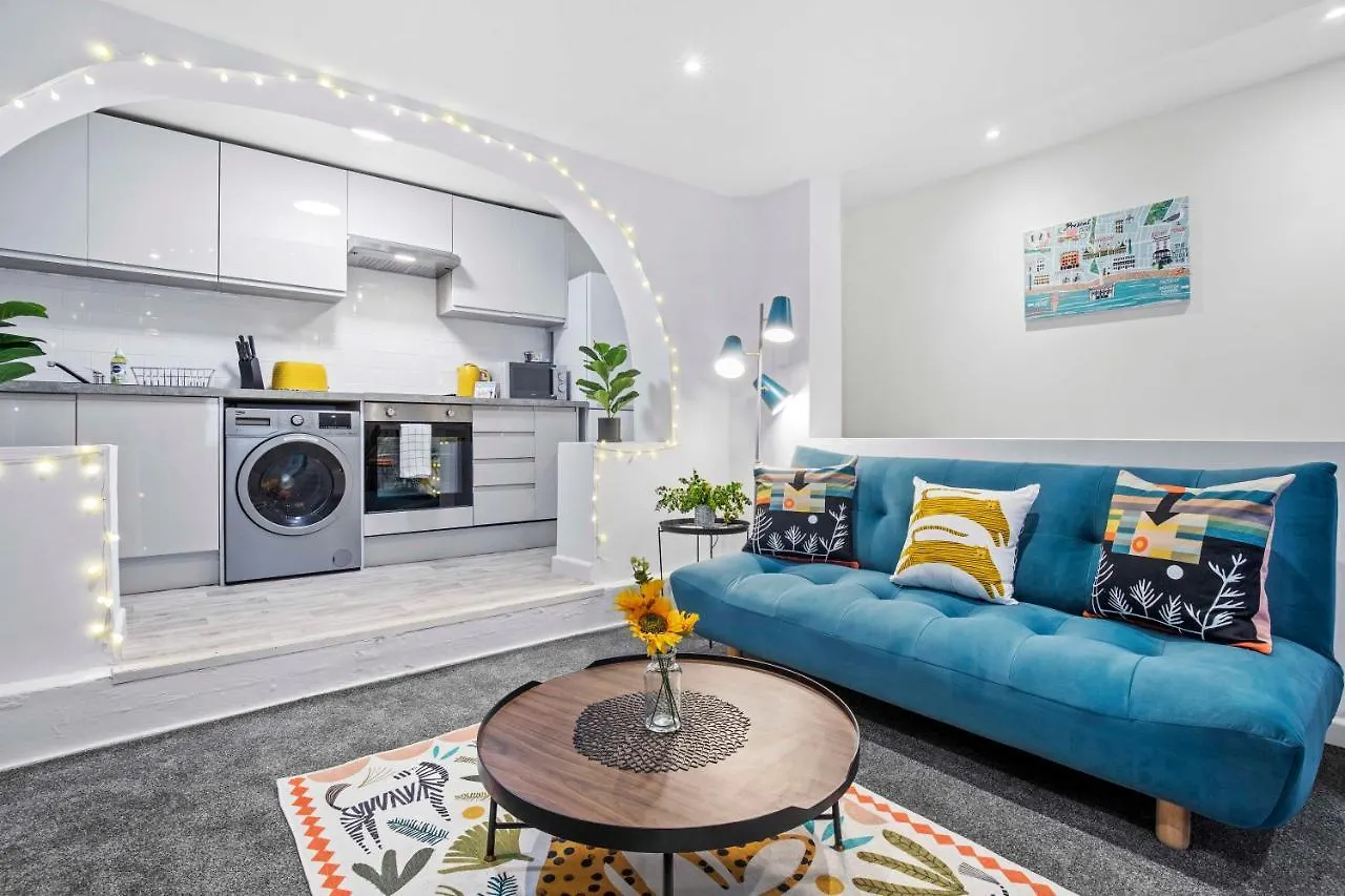 Queens Apartment - By My Getaways - Free Parking For One Car 브라이턴 영국